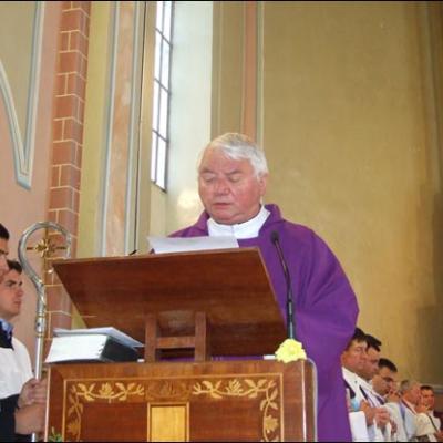 21 septembrie 2009: Faraoani: Funeraliile pr. Petru Mareş