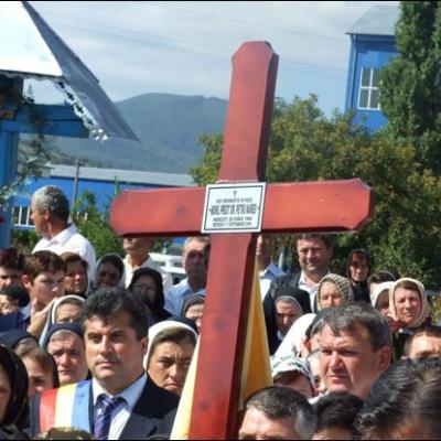 21 septembrie 2009: Faraoani: Funeraliile pr. Petru Mareş