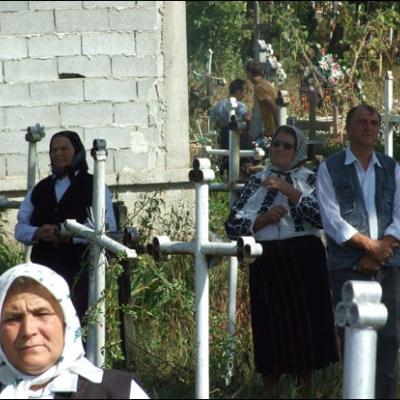 21 septembrie 2009: Faraoani: Funeraliile pr. Petru Mareş