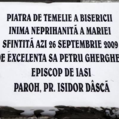 26 septembrie 2009: Bacău: Sfinţirea pietrei de temelie la noua biserică