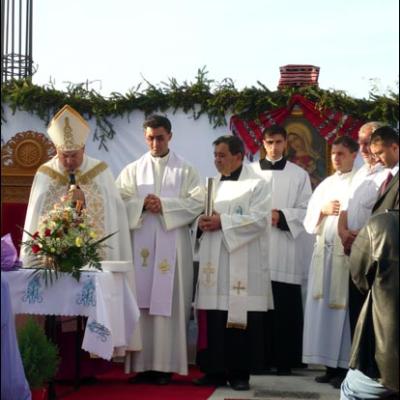 26 septembrie 2009: Bacău: Sfinţirea pietrei de temelie la noua biserică