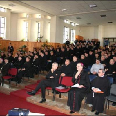 1-2 octombrie 2009: Roman: Simpozionul internaţional Fidelitatea lui Cristos, fidelitatea preotului