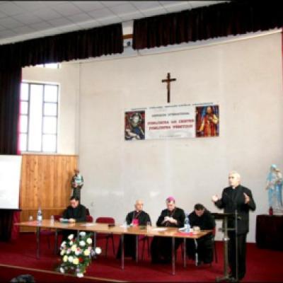 1-2 octombrie 2009: Roman: Simpozionul internaţional Fidelitatea lui Cristos, fidelitatea preotului