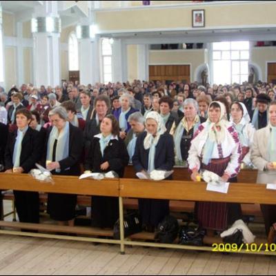 10 octombrie 2009: Butea: Mireasma petalelor de trandafiri (Foto: Iustian-Ionuţ Petre)