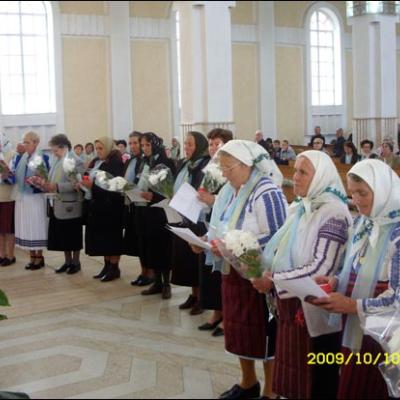 10 octombrie 2009: Butea: Mireasma petalelor de trandafiri (Foto: Iustian-Ionuţ Petre)