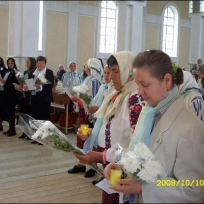 10 octombrie 2009: Butea: Mireasma petalelor de trandafiri (Foto: Iustian-Ionuţ Petre)