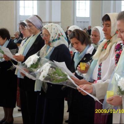 10 octombrie 2009: Butea: Mireasma petalelor de trandafiri (Foto: Iustian-Ionuţ Petre)