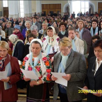10 octombrie 2009: Butea: Mireasma petalelor de trandafiri (Foto: Iustian-Ionuţ Petre)