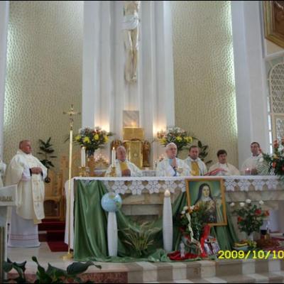 10 octombrie 2009: Butea: Mireasma petalelor de trandafiri (Foto: Iustian-Ionuţ Petre)