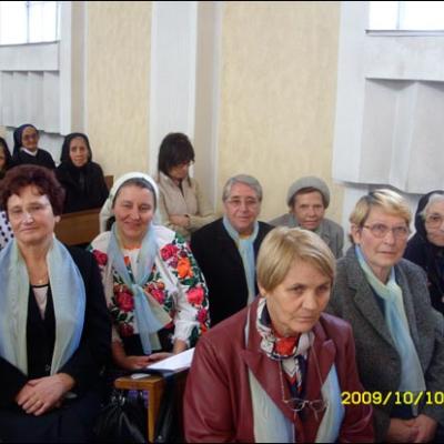 10 octombrie 2009: Butea: Mireasma petalelor de trandafiri (Foto: Iustian-Ionuţ Petre)