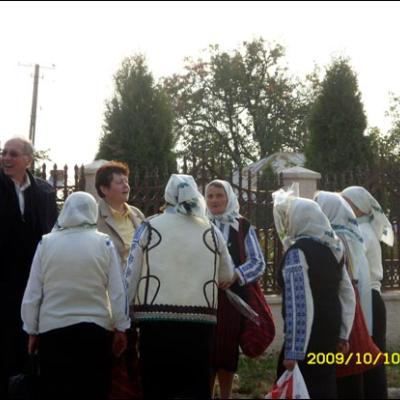 10 octombrie 2009: Butea: Mireasma petalelor de trandafiri (Foto: Iustian-Ionuţ Petre)