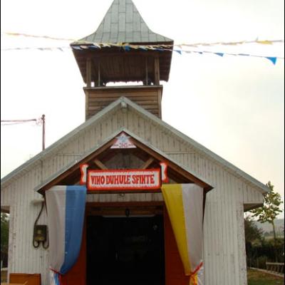 10 octombrie 2009: Administrarea Mirului în Parohia Dancu