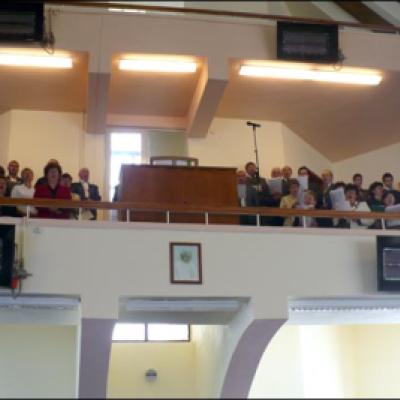 11 octombrie 2009: Iaşi (Parohia "Sf. Tereza"): Hram sub privirile sfinţilor (Foto: Ovidiu Bişog)