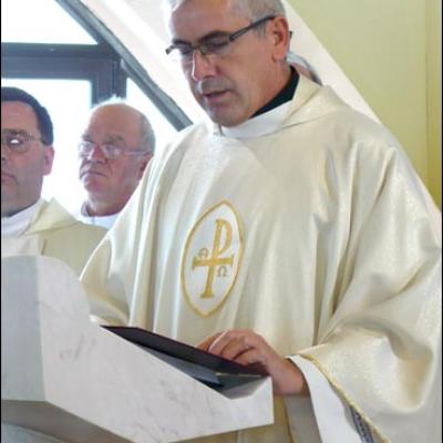 11 octombrie 2009: Iaşi (Parohia "Sf. Tereza"): Hram sub privirile sfinţilor (Foto: Ovidiu Bişog)