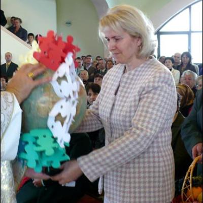 11 octombrie 2009: Iaşi (Parohia "Sf. Tereza"): Hram sub privirile sfinţilor (Foto: Ovidiu Bişog)
