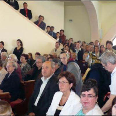 11 octombrie 2009: Iaşi (Parohia "Sf. Tereza"): Hram sub privirile sfinţilor (Foto: Ovidiu Bişog)