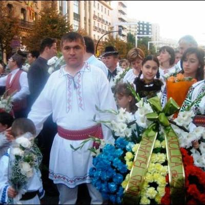 12 octombrie 2009: Zaragoza: Ofrandă de flori adusă Fecioarei Maria