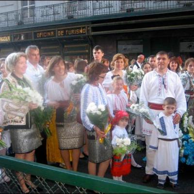 12 octombrie 2009: Zaragoza: Ofrandă de flori adusă Fecioarei Maria