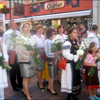 12 octombrie 2009: Zaragoza: Ofrandă de flori adusă Fecioarei Maria