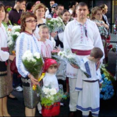 12 octombrie 2009: Zaragoza: Ofrandă de flori adusă Fecioarei Maria