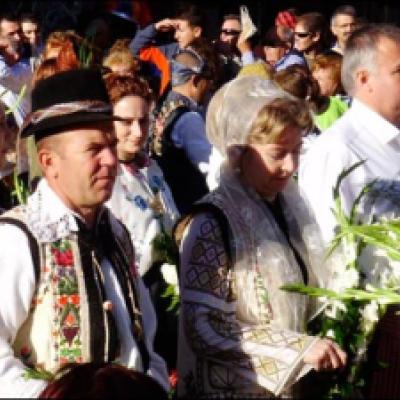 12 octombrie 2009: Zaragoza: Ofrandă de flori adusă Fecioarei Maria