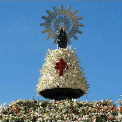 12 octombrie 2009: Zaragoza: Ofrandă de flori adusă Fecioarei Maria