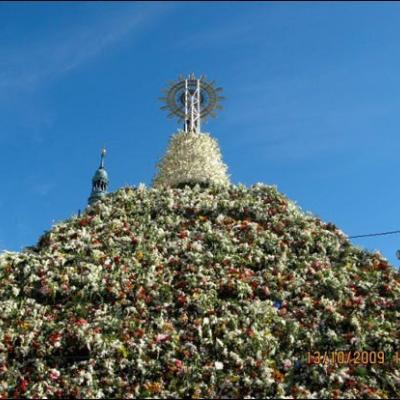 12 octombrie 2009: Zaragoza: Ofrandă de flori adusă Fecioarei Maria