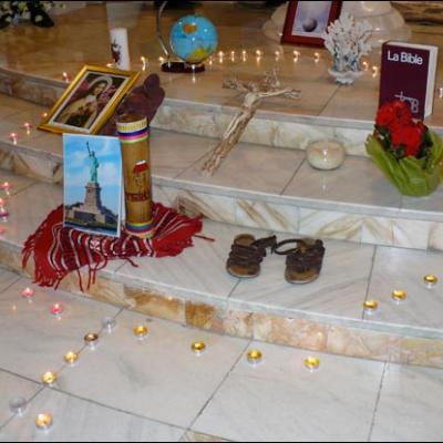 18 octombrie 2009: Iaşi (Parohia "Sf. Tereza"): Ziua Mondială a Misiunilor sub privirea sfintei Tereza, patroana misiunilor (Foto: Ovidiu Bişog)