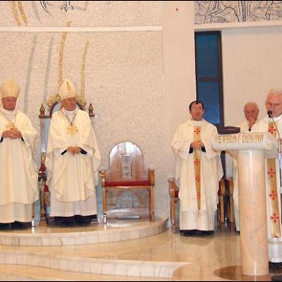 1 noiembrie 2009: Iaşi: Requiem pentru păstorii sufleteşti decedaţi ai diecezei (Foto: Iustian-Ionuţ Petre)
