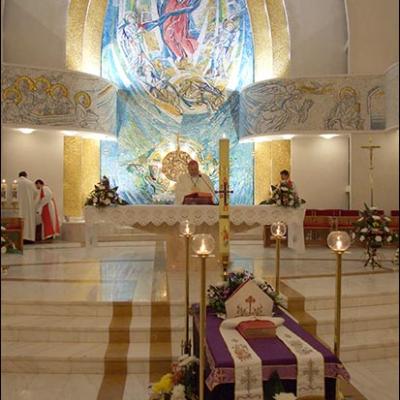 1 noiembrie 2009: Iaşi: Requiem pentru păstorii sufleteşti decedaţi ai diecezei (Foto: Iustian-Ionuţ Petre)