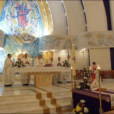 1 noiembrie 2009: Iaşi: Requiem pentru păstorii sufleteşti decedaţi ai diecezei (Foto: Iustian-Ionuţ Petre)