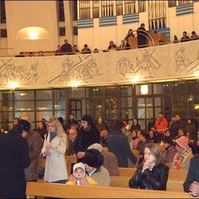 1 noiembrie 2009: Iaşi: Requiem pentru păstorii sufleteşti decedaţi ai diecezei (Foto: Iustian-Ionuţ Petre)