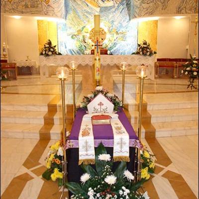 1 noiembrie 2009: Iaşi: Requiem pentru păstorii sufleteşti decedaţi ai diecezei (Foto: Iustian-Ionuţ Petre)