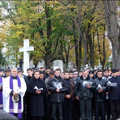 2 noiembrie 2009: Iaşi: Pomenirea tuturor credincioşilor răposaţi - II (Foto: Iustian-Ionuţ Petre)