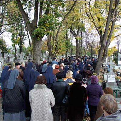 2 noiembrie 2009: Iaşi: Pomenirea tuturor credincioşilor răposaţi - II (Foto: Iustian-Ionuţ Petre)