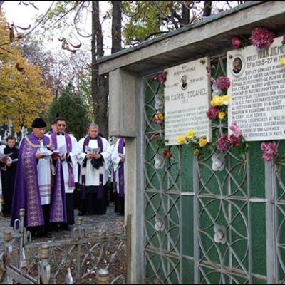 2 noiembrie 2009: Iaşi: Pomenirea tuturor credincioşilor răposaţi - II (Foto: Iustian-Ionuţ Petre)