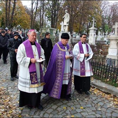 2 noiembrie 2009: Iaşi: Pomenirea tuturor credincioşilor răposaţi - II (Foto: Iustian-Ionuţ Petre)