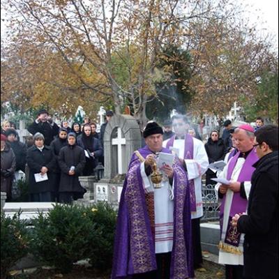 2 noiembrie 2009: Iaşi: Pomenirea tuturor credincioşilor răposaţi - II (Foto: Iustian-Ionuţ Petre)