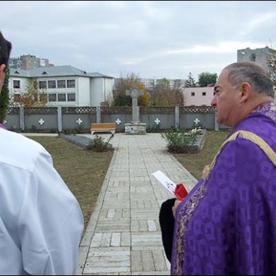2 noiembrie 2009: Iaşi: Pomenirea tuturor credincioşilor răposaţi - II (Foto: Iustian-Ionuţ Petre)
