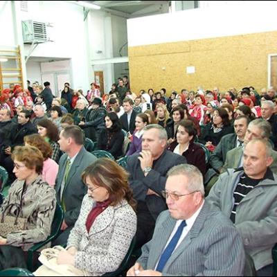 12 noiembrie 2009: Valea Mare: Lansarea monografiei comunei Faraoani