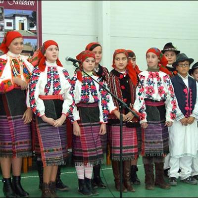 12 noiembrie 2009: Valea Mare: Lansarea monografiei comunei Faraoani