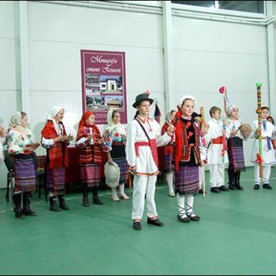 12 noiembrie 2009: Valea Mare: Lansarea monografiei comunei Faraoani
