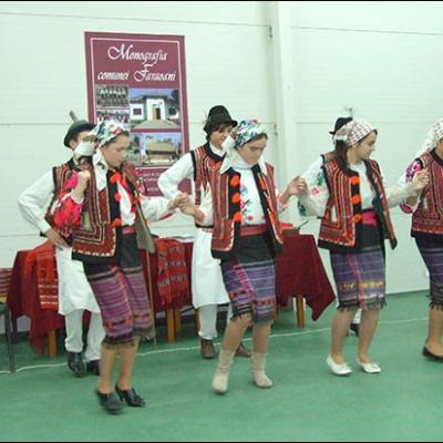 12 noiembrie 2009: Valea Mare: Lansarea monografiei comunei Faraoani