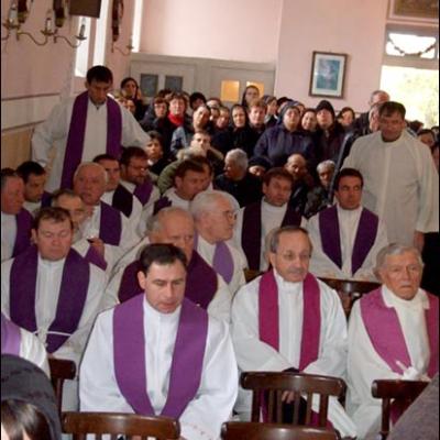 12 noiembrie 2009: Gutinaş: Funeraliile părintelui Robert-Enrich Matei