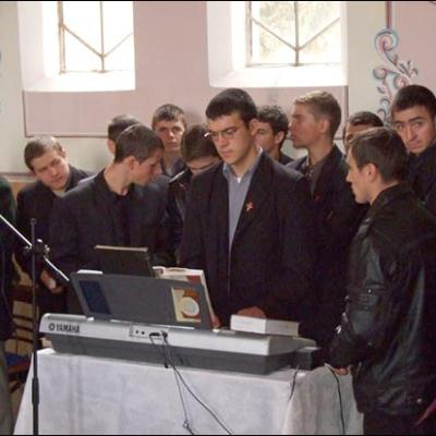 12 noiembrie 2009: Gutinaş: Funeraliile părintelui Robert-Enrich Matei