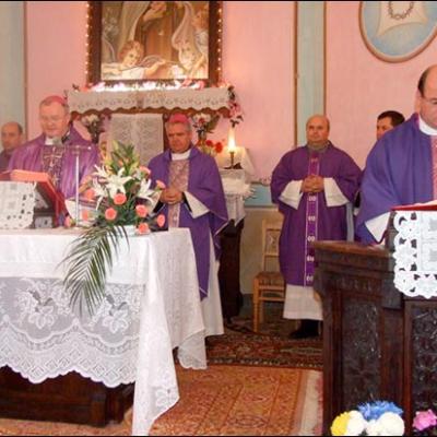 12 noiembrie 2009: Gutinaş: Funeraliile părintelui Robert-Enrich Matei