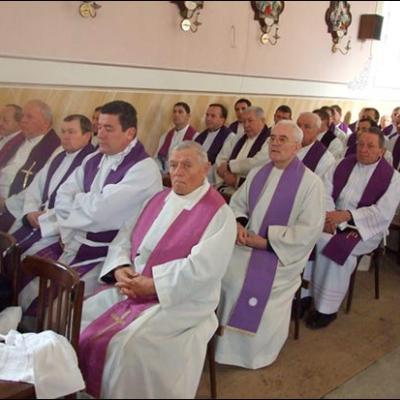 12 noiembrie 2009: Gutinaş: Funeraliile părintelui Robert-Enrich Matei