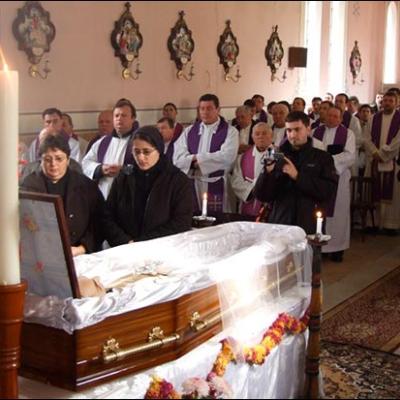 12 noiembrie 2009: Gutinaş: Funeraliile părintelui Robert-Enrich Matei