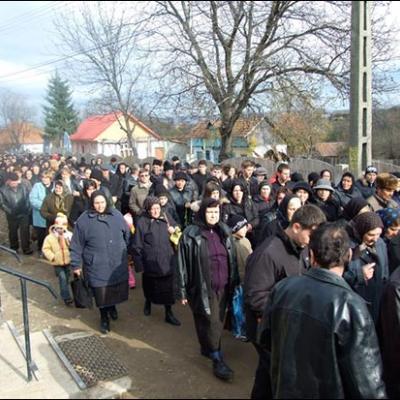 12 noiembrie 2009: Gutinaş: Funeraliile părintelui Robert-Enrich Matei