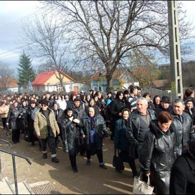12 noiembrie 2009: Gutinaş: Funeraliile părintelui Robert-Enrich Matei
